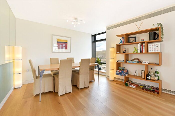 3 Bedroom Flat To Rent In Albert Embankment, Albert Embankment, SE1