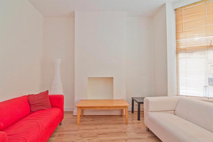 5 Bedroom End Of Terrace House To Rent In Pennethorne Road, London, SE15