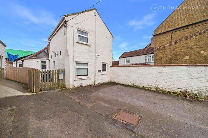 2 Bedroom Semi Detached House For Sale In High Street, Earith, Huntingdon, Cambridgeshire, PE28