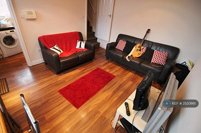 2 Bedroom Semi-Detached House To Rent In Wetherby Terrace, Leeds, LS4