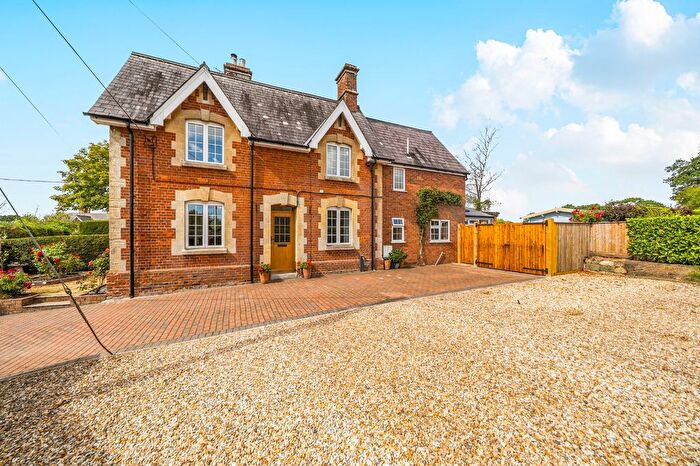 3 Bedroom Semi-Detached House For Sale In Elm Hill, Motcombe, Shaftesbury, Dorset, SP7