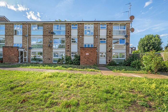 2 Bedroom Flat For Sale In Hope Park, Bromley, BR1