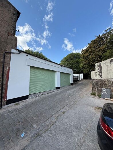 Garage / Parking To Rent In Straits, Oswaldtwistle, Accrington, BB5