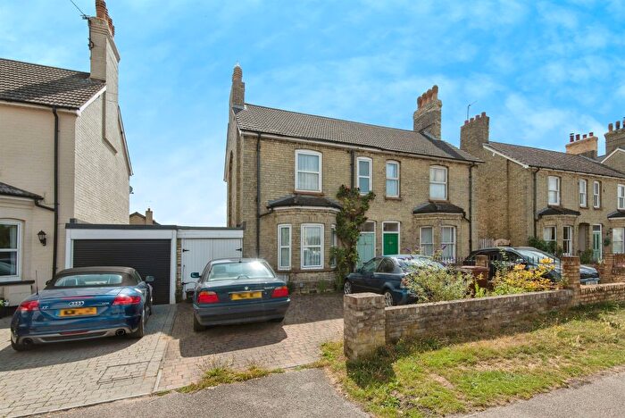 3 Bedroom Semi-detached House For Sale In Melbourn Road, Royston, SG8