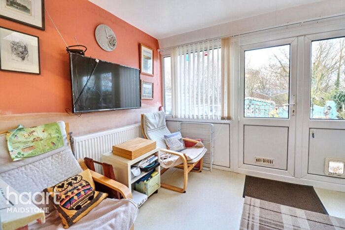 2 Bedroom Terraced House For Sale In Halstead Walk, Maidstone, ME16