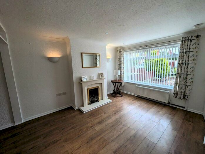 2 Bedroom Semi-Detached House To Rent In Wistaston Ave, Crewe, CW2