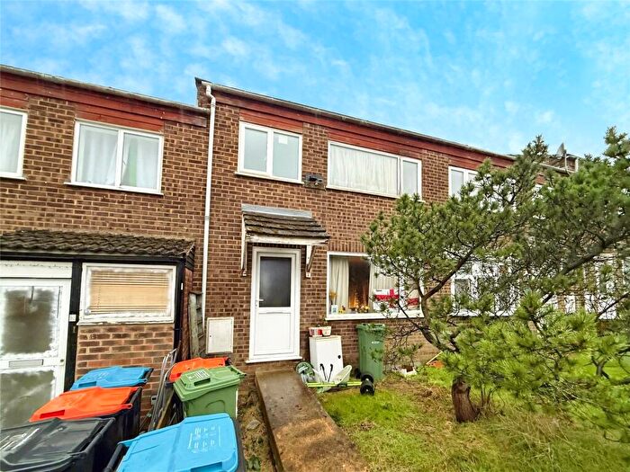 3 Bedroom Terraced House For Sale In Lanner Walk, Eaglestone, Milton Keynes, MK6