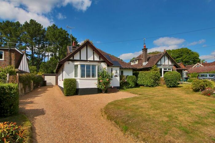 4 Bedroom Bungalow For Sale In Horsted Lane, Isfield, Uckfield, TN22