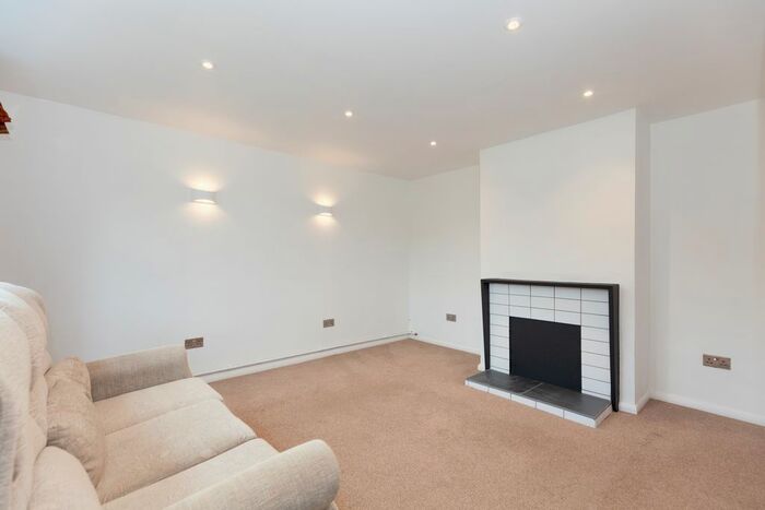 4 Bedroom Semi-Detached House To Rent In Old Marston Road, Marston, Oxford, OX3