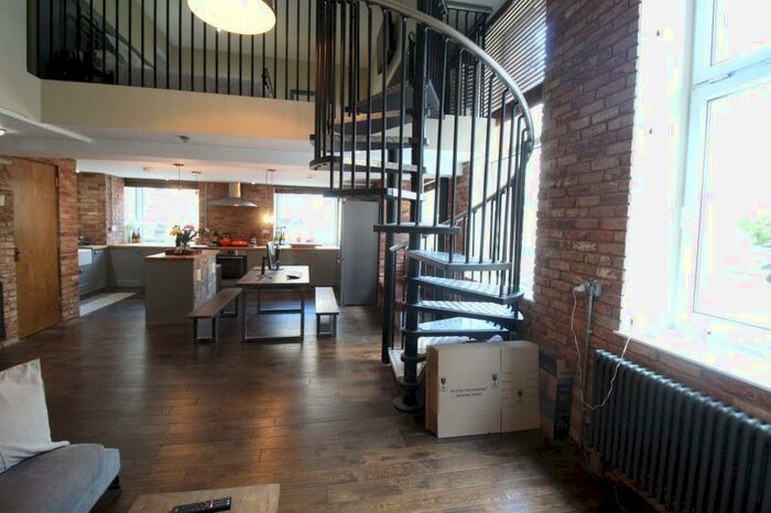 1 Bedroom Apartment To Rent In City Central, Wellington Street., LS1