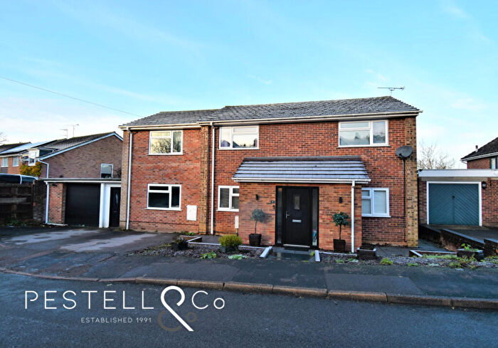 4 Bedroom Detached House For Sale In Lea Close, Bishop's Stortford, CM23