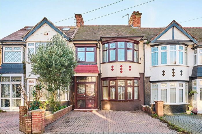 3 Bedroom Terraced House To Rent In Cherrydown Avenue, London, E4
