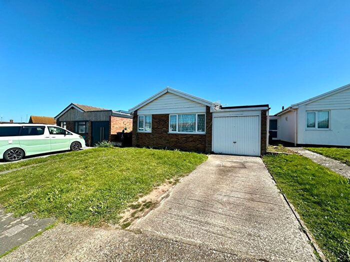 2 Bedroom Bungalow To Rent In Ashurst Gardens, Palm Bay, Cliftonville, Kent, CT9