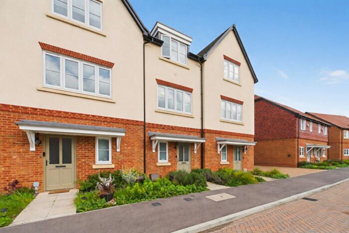 3 Bedroom Terraced House For Sale In Denning Drive, Warfield, Berkshire, RG42