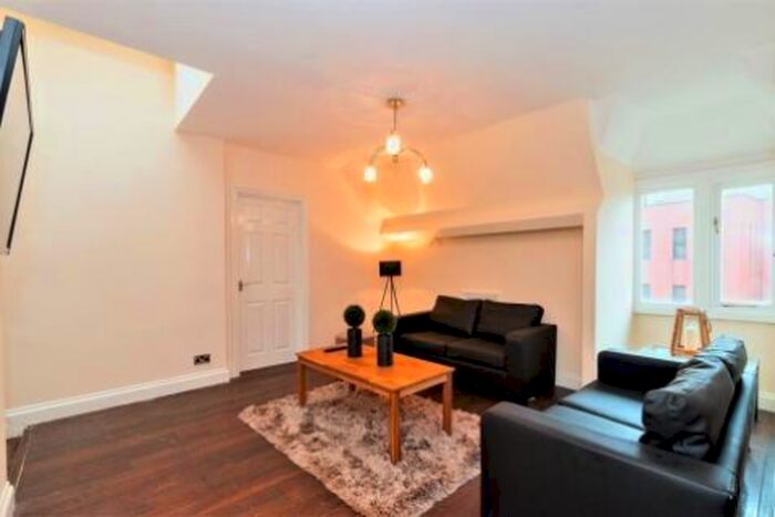 4 Bedroom Flat To Rent In Mulberry Street, London E1