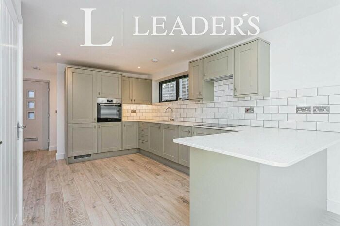 3 Bedroom Detached House To Rent In Wivelsfield Road, RH16