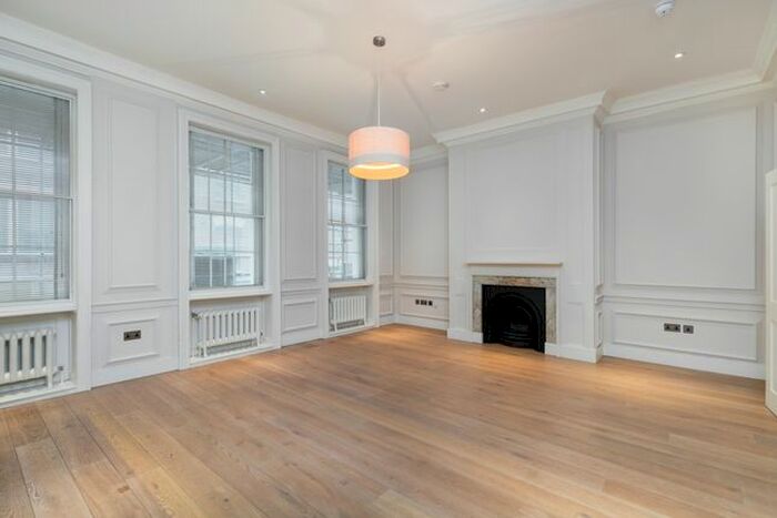 1 Bedroom Flat To Rent In Litchfield Street, London, WC2H