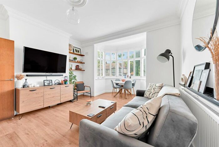 1 Bedroom Flat For Sale In London Lane, Bromley, BR1