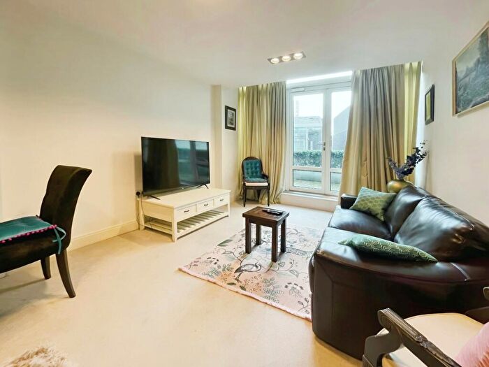 1 Bedroom Apartment For Sale In Strand Street, Liverpool, Merseyside, L1