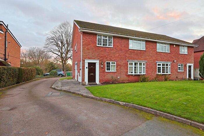 2 Bedroom Maisonette To Rent In Birmingham Road, Coventry - Bedroom First Floor Maisonette, Allesley Village, CV5