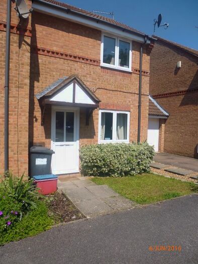 2 Bedroom Detached House To Rent In Stanley Way, Daventry, Northants, NN11