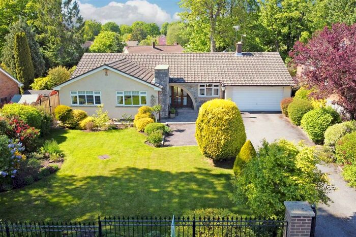 3 Bedroom Detached House For Sale In Weston Road, Failand, Bristol, BS8