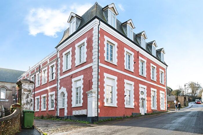 1 Bedroom Flat For Sale In Church Hill, Newhaven, BN9