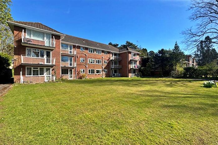 2 Bedroom Flat To Rent In Westbourne, BH4