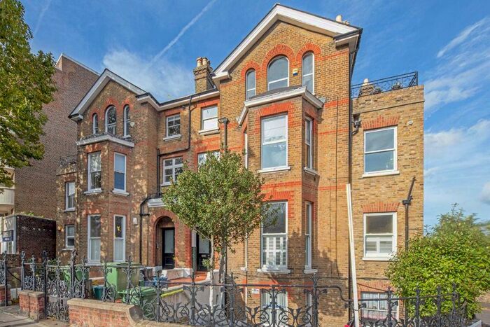 2 Bedroom Flat To Rent In Sheen Road, Richmond, TW9