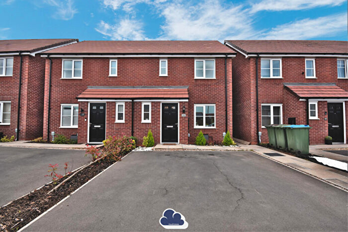 3 Bedroom Semi-Detached House To Rent In Crown Farm Close, Willenhall, CV3