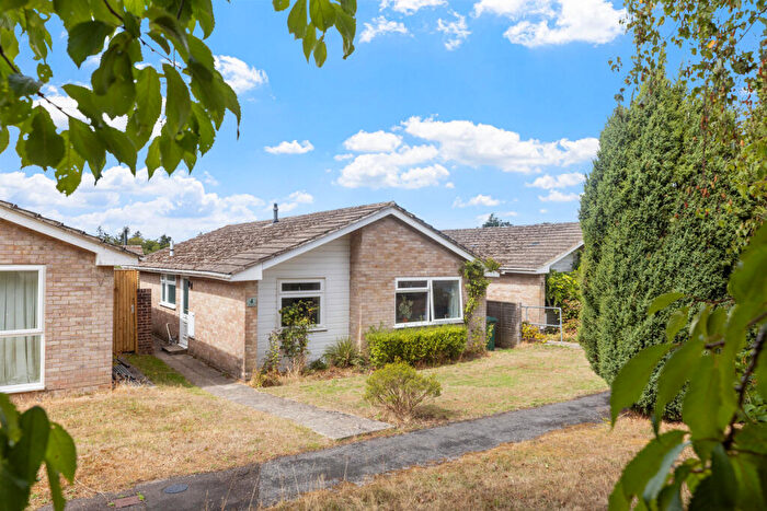 3 Bedroom Bungalow For Sale In Poplar Way, Midhurst, GU29