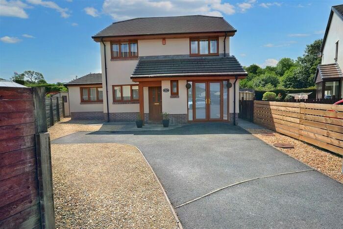 4 Bedroom Detached House For Sale In Trevaughan Lodge Road, Whitland, SA34