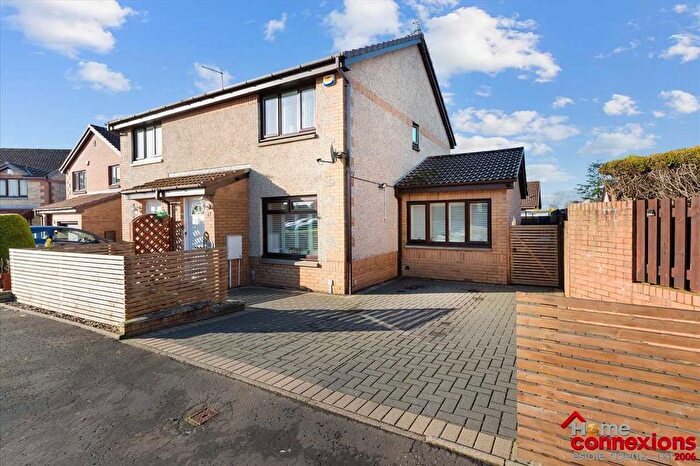 3 Bedroom Semi Detached House For Sale In Dunnottar Crescent, Stewartfield, East Kilbride, G74