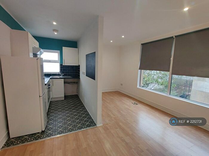 Studio To Rent In Station Road, Portslade, Brighton, BN41