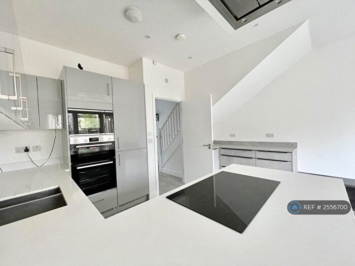 3 Bedroom Terraced House To Rent In Barton Fields Road, Oxford, OX3