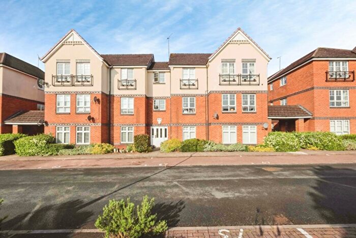 2 Bedroom Flat For Sale In Westwood Drive, Birmingham, West Midlands, B45