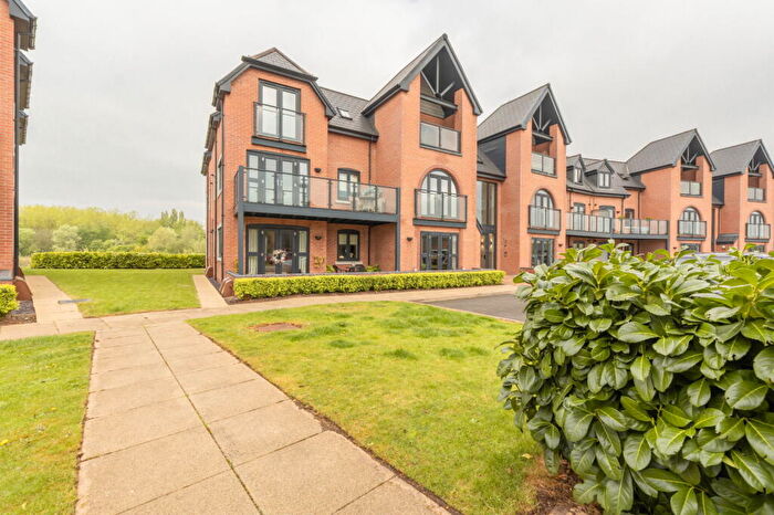 2 Bedroom Apartment For Sale In Barton Marina, Barton Under Needwood, Burton-on-trent, DE13