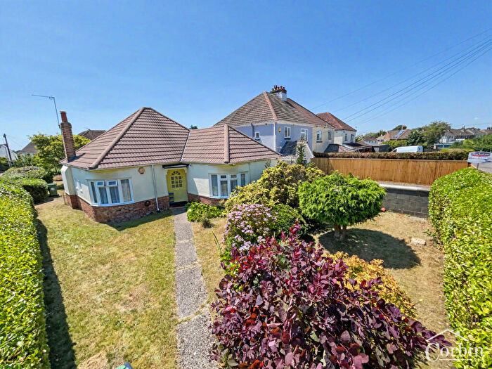 3 Bedroom Detached Bungalow For Sale In Mossley Avenue, Poole, BH12