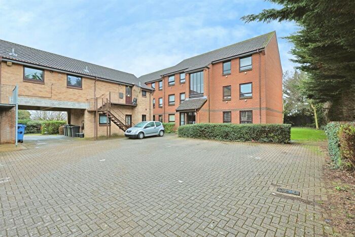2 Bedroom Flat For Sale In Bentley Way, Norwich, NR6