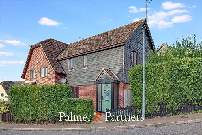 3 Bedroom Semi Detached House For Sale In Megs Way, Braintree, Essex, CM7