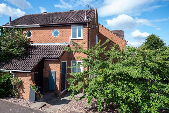 1 Bedroom End Of Terrace House To Rent In Charles Street, Wellingborough, NN8