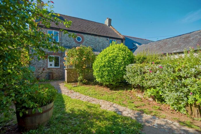 4 Bedroom Semi-Detached House For Sale In Hemyock, Cullompton, Devon, EX15