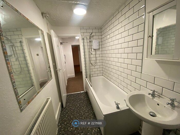 1 Bedroom Flat To Rent In Daisy Bank Road, Manchester, M14