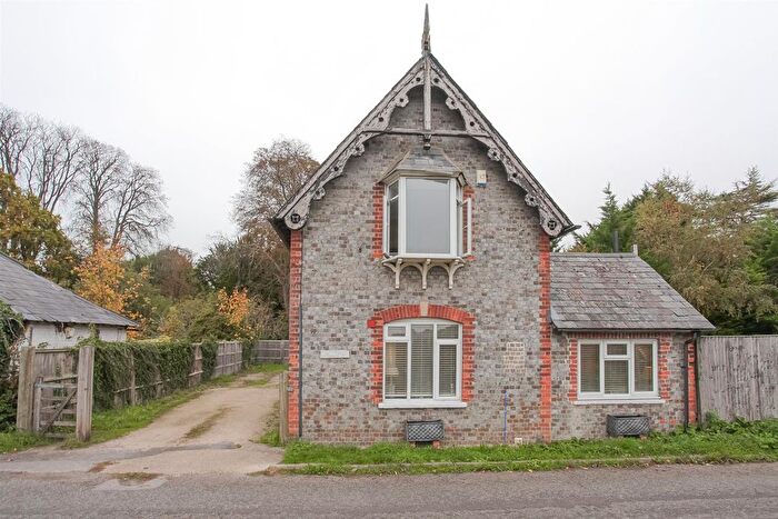 2 Bedroom Cottage To Rent In Hatchery Cottage, Old Reading Road, OX10