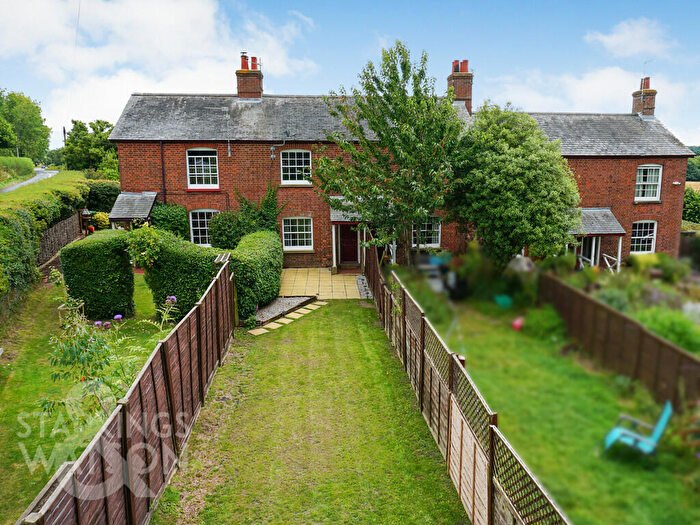 3 Bedroom Cottage For Sale In Angle Cottages, Church Lane, Fritton, NR31