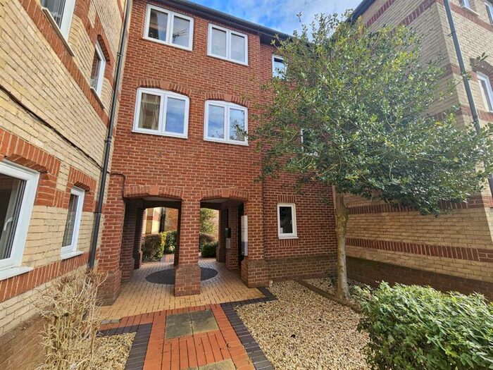 1 Bedroom Flat To Rent In Bridge Street, Thrapston, Kettering, NN14