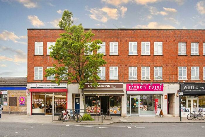 2 Bedroom Flat To Rent In South Ealing Road, Ealing, W5