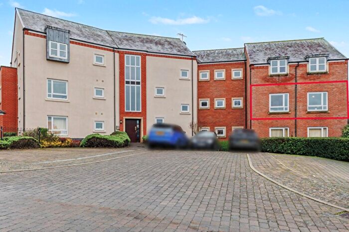 2 Bedroom Flat For Sale In Addison Drive, Stratford-Upon-Avon, CV37