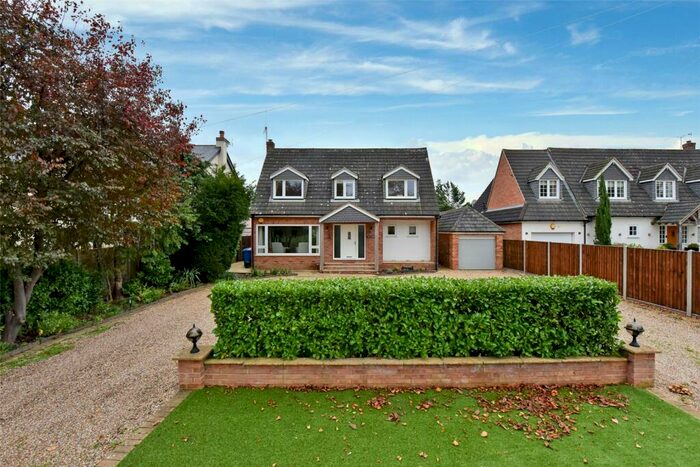 4 Bedroom Detached House To Rent In River Gardens, Bray, Maidenhead, Berkshire, SL6