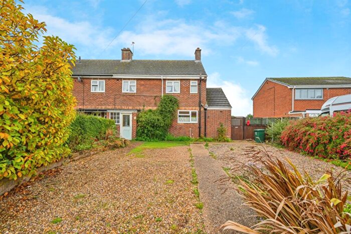 3 Bedroom Semi Detached House For Sale In Sutton Lane, Hilton, Derby, DE65